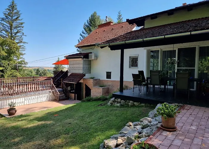 P10 Nyaralo Vakantiehuis *